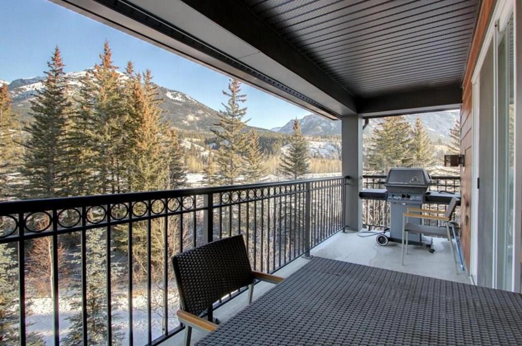 B&B Grand Rockies Resort 2Br 1Pullout Canmore Exterior foto